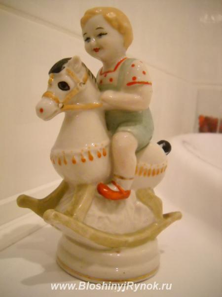 Фарфоровая статуэтка Мальчик на лошадке ПЗХК. Россия, Самарская область,  Самара