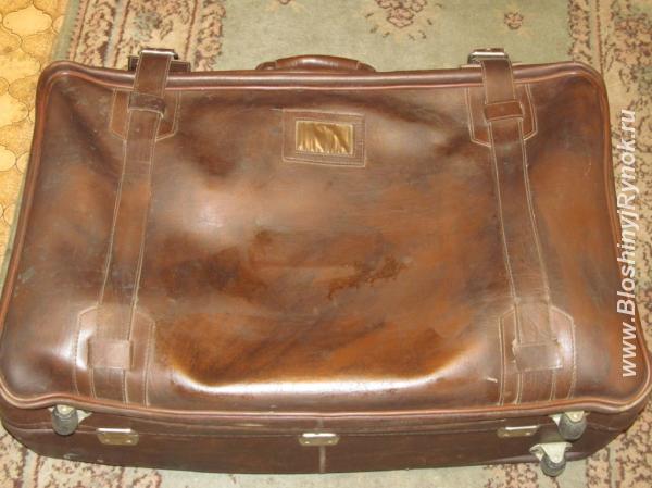 Очень древний чемодан. Россия, Москва, Юго-Восточный АО