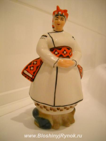 Фарфоровая статуэтка Солоха Коростень. Россия, Самарская область,  Самара