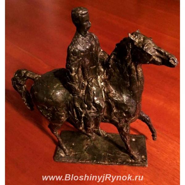 Скульптура Михаил Фрунзе на коне. Россия, Санкт-Петербург