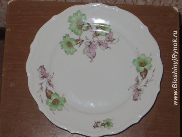 Старинная красивая тарелка. Россия, Волгоградская область,  Волгоград