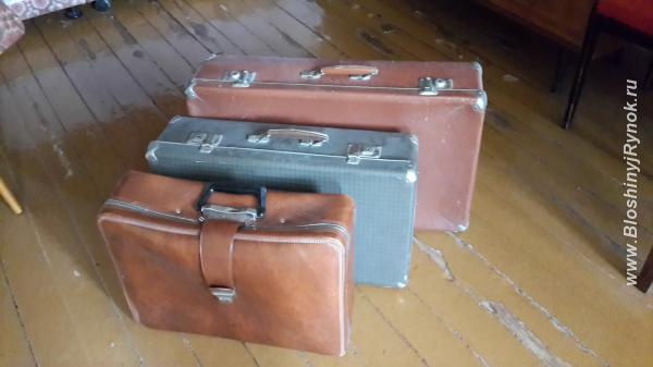 Старые винтажные чемоданы времен СССР. Россия, Москва, Юго-Восточный АО