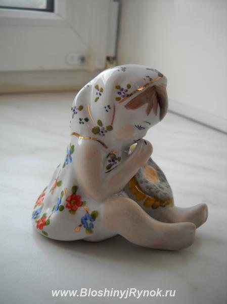 Фарфоровая статуэтка Девочка с подсолнухом Киев. Россия, Самарская область,  Самара